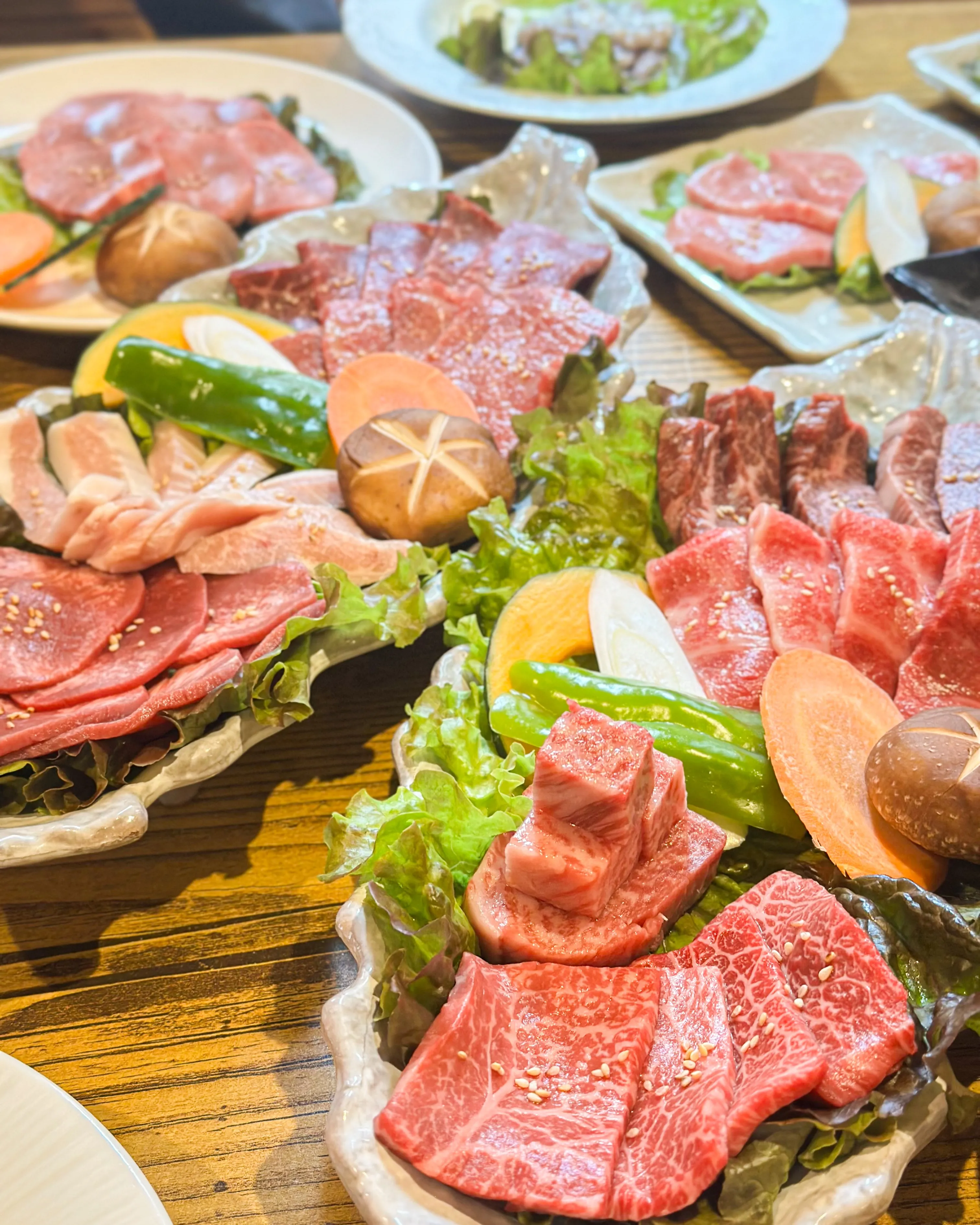 アレンモクが「韓国料理・サムギョプサルだけじゃなく、焼肉も楽...