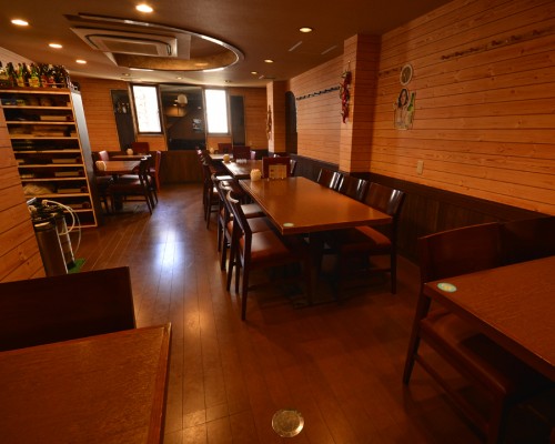 1-5 アレンモク_内観_テーブル